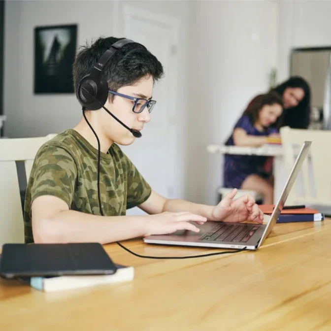 Avid Education AE-55 Headset - Image 4