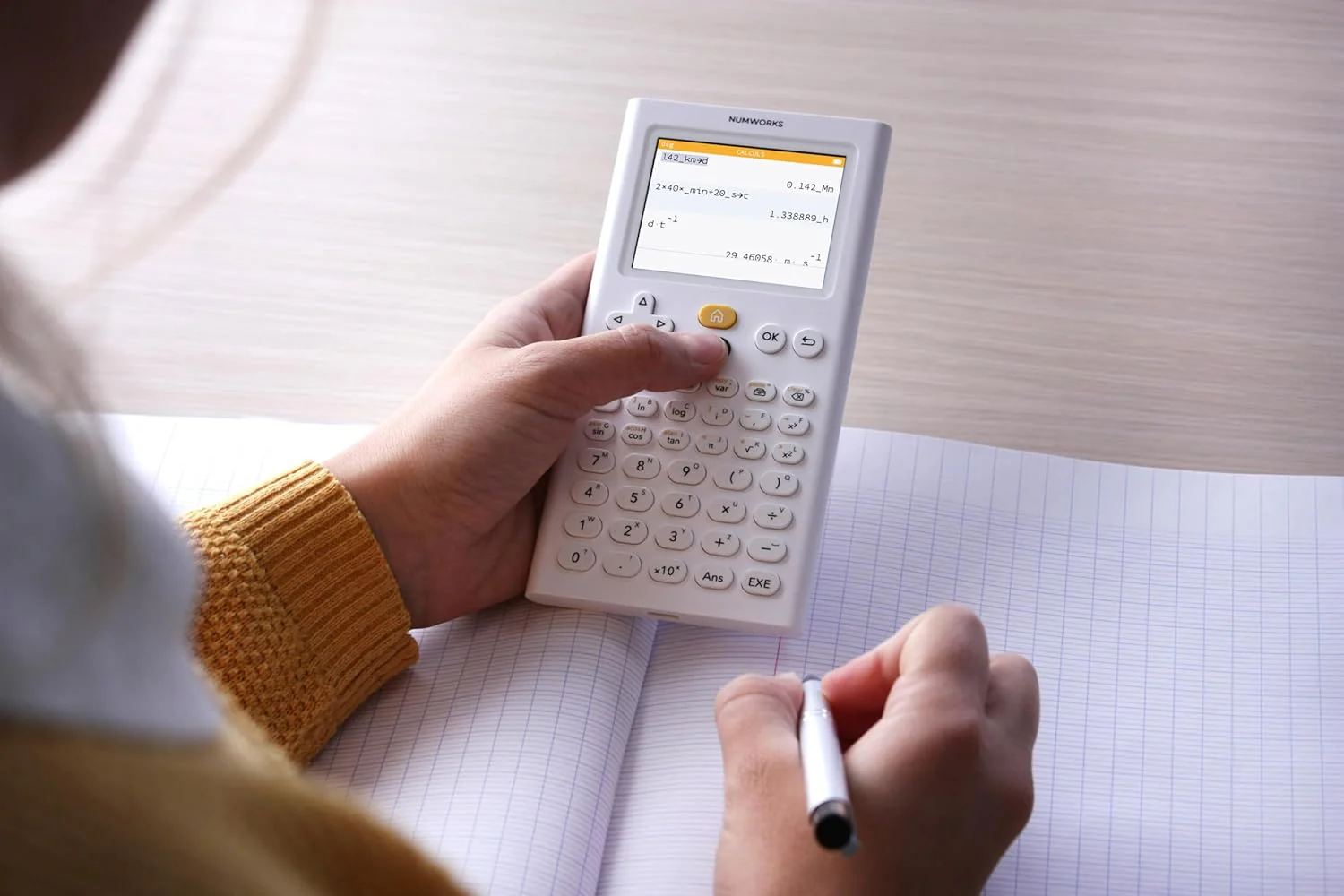 NumWorks Graphing Calculator - Image 7